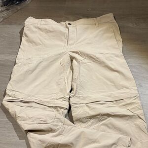 Columbia Women's Tan Cargo Pants